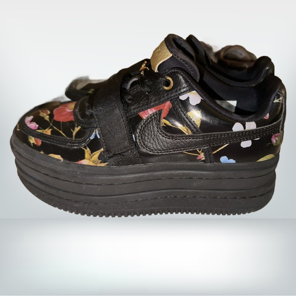 women’s nike vandals 2K LX platform sz 7.5